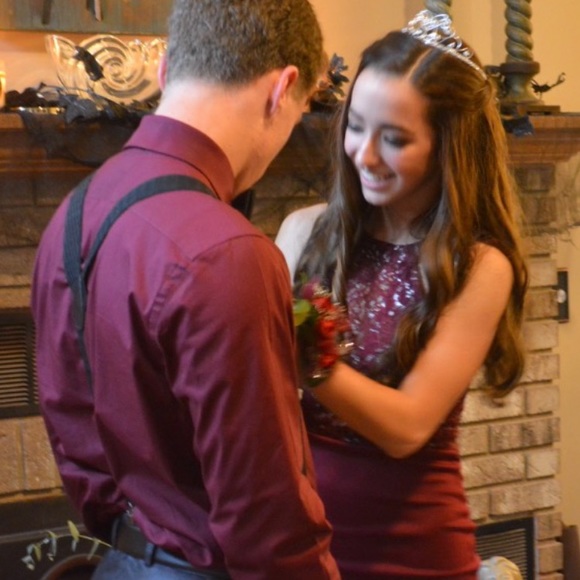 Meet your Posher, Emily - Picture 2 of 5